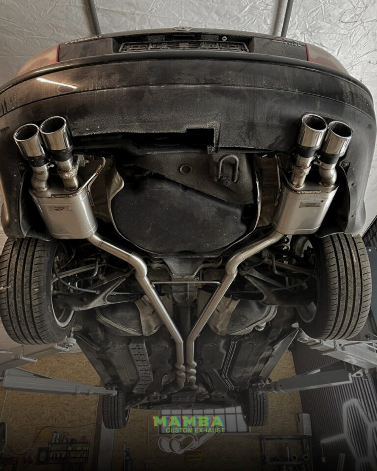 Volkswagen Passat W8 4Motion – układ wydechowy z klapami i podwójnym X-pipe [WIDEO]